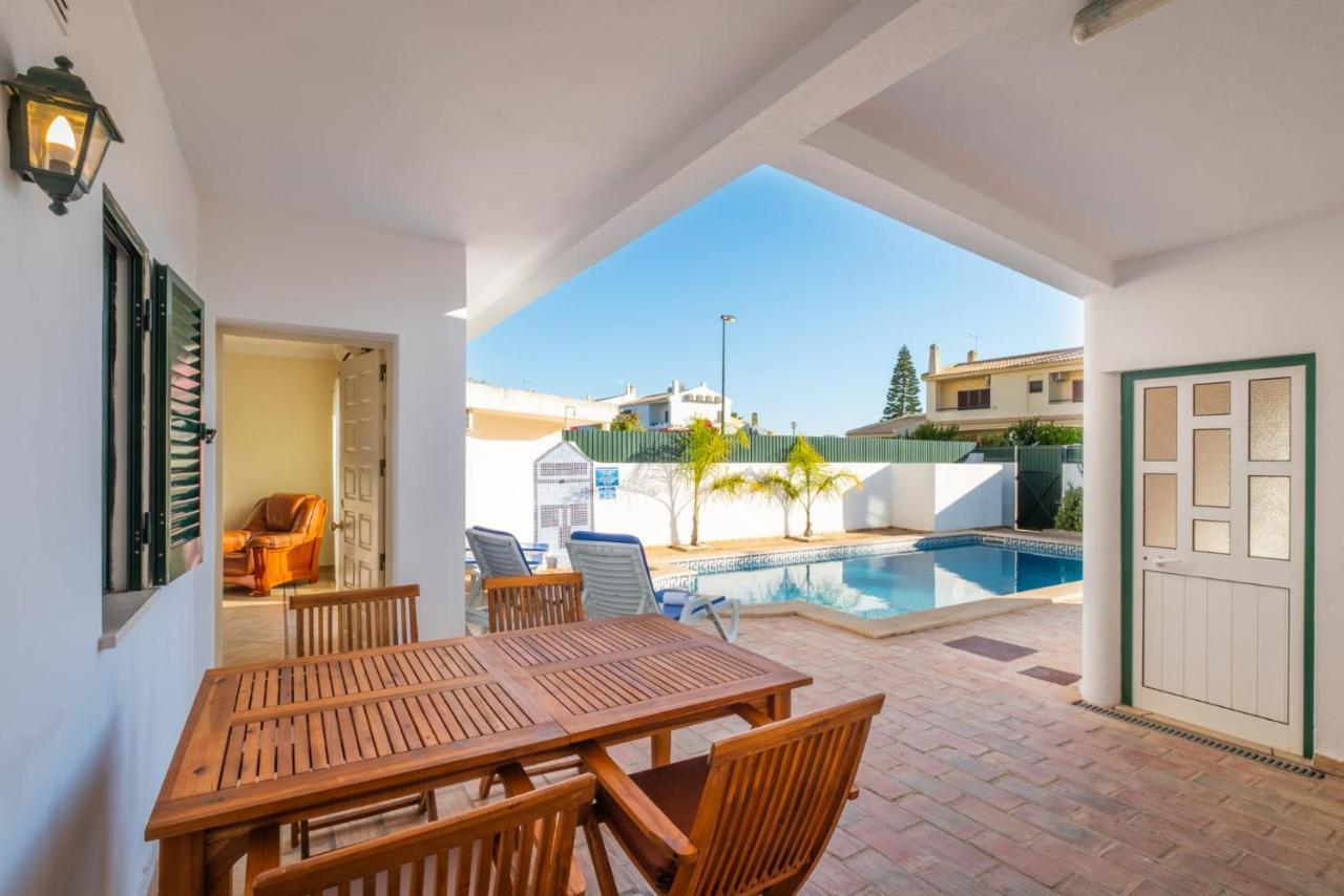 Villa Sequeira - Private Pool - Free Wifi - By Bedzy Albufeira Bagian luar foto