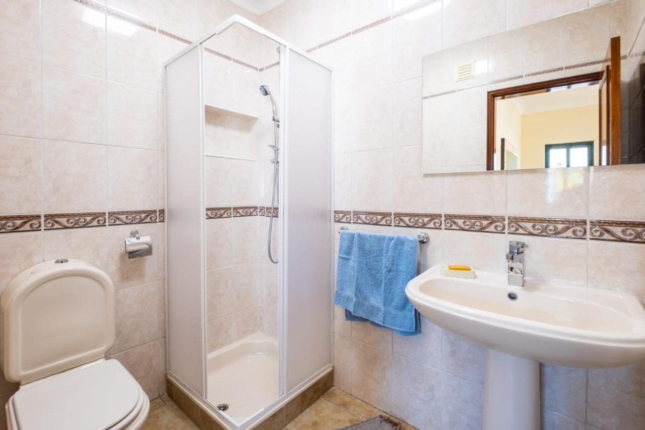 Villa Sequeira - Private Pool - Free Wifi - By Bedzy Albufeira Bagian luar foto