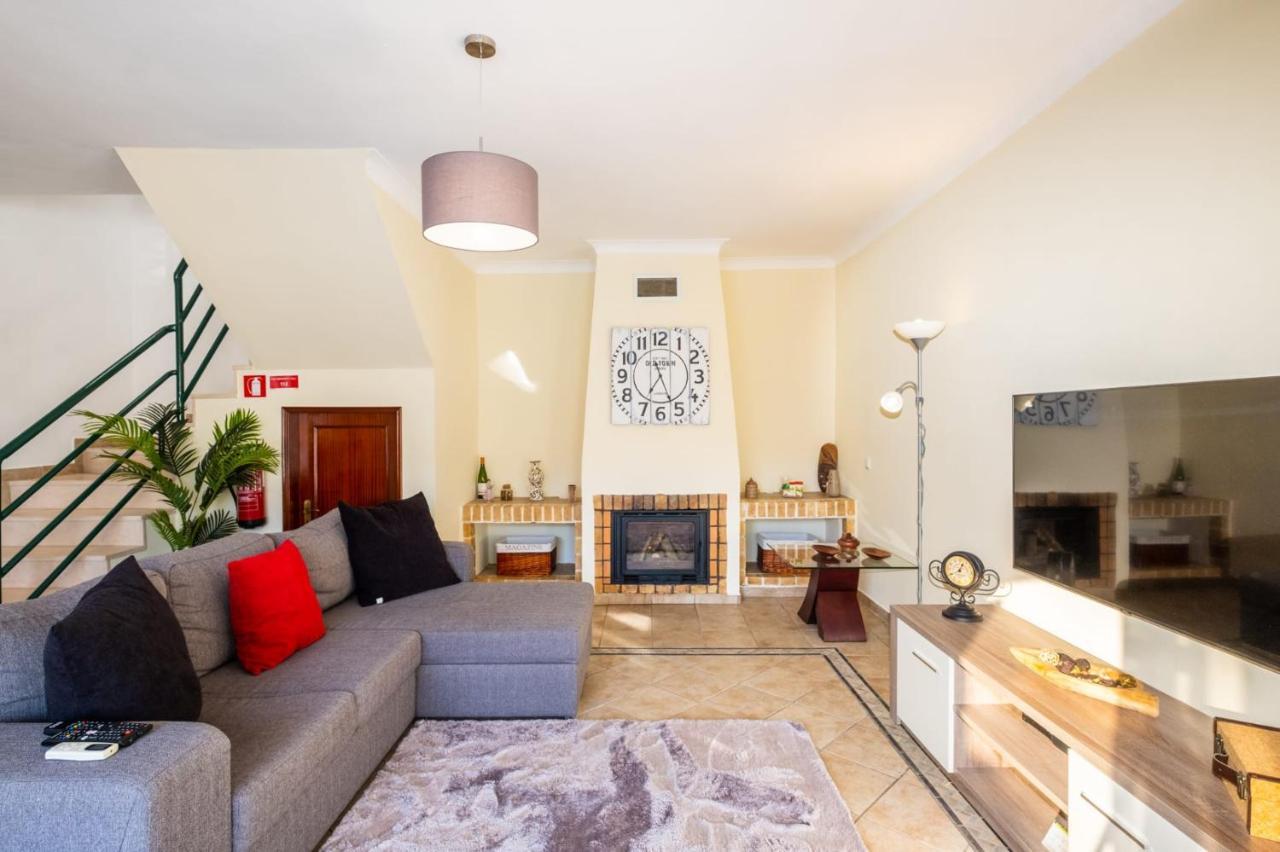 Villa Sequeira - Private Pool - Free Wifi - By Bedzy Albufeira Bagian luar foto
