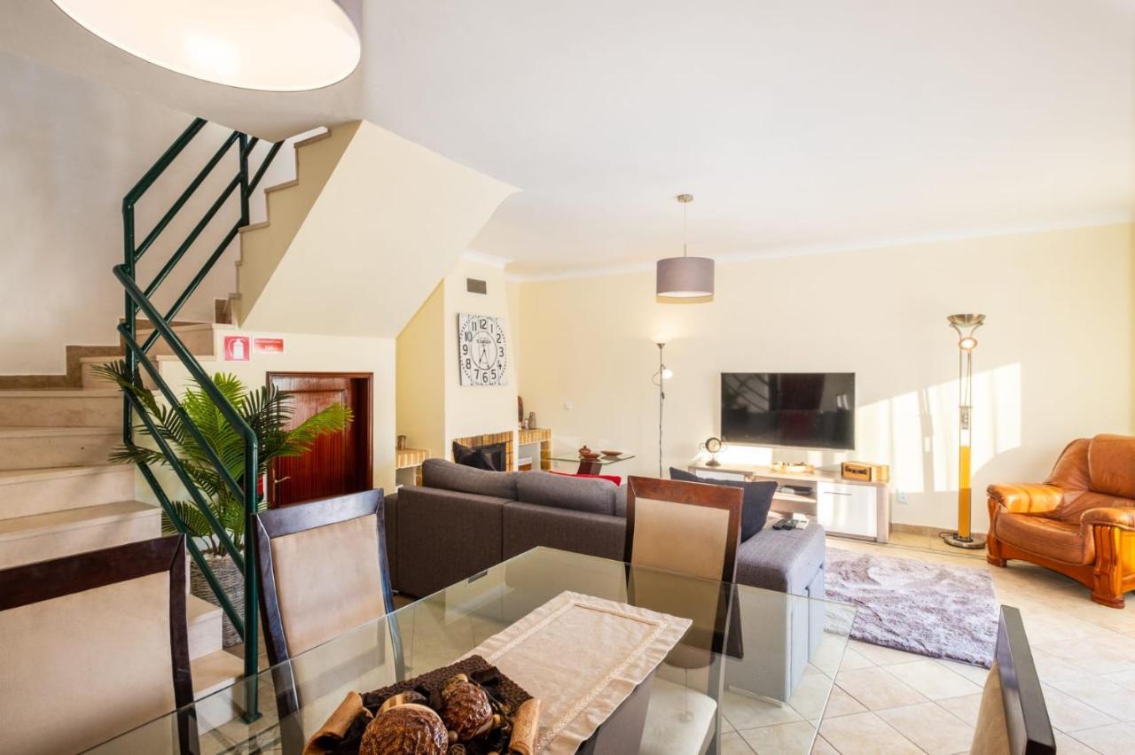 Villa Sequeira - Private Pool - Free Wifi - By Bedzy Albufeira Bagian luar foto